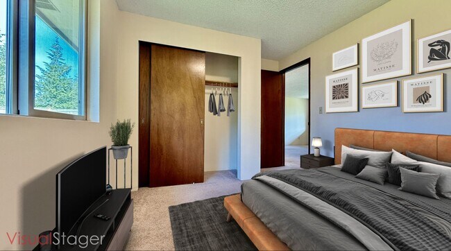 Foto del edificio - Two Bedroom Townhome with Yard & Attached ...