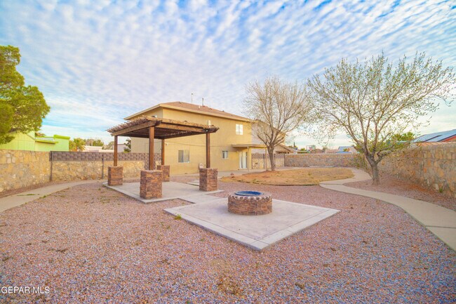 Building Photo - 3313 Crown Hill Pl