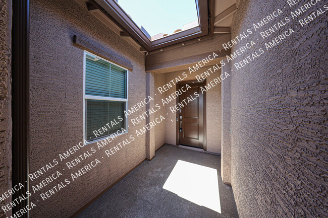 Building Photo - 3174 W Peak View Rd