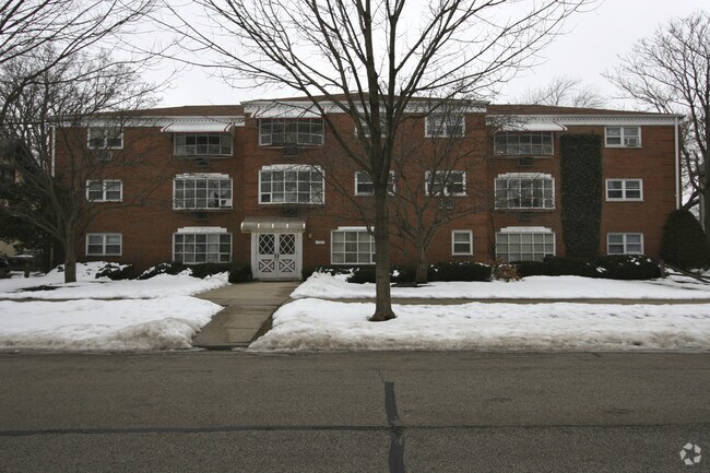 Building Photo - 30 S Spring Ave