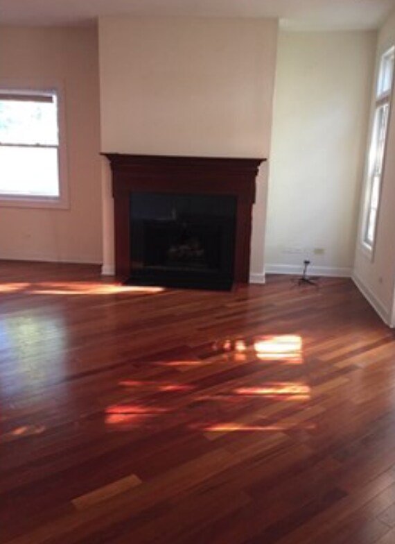 Building Photo - 3112 N Racine Ave