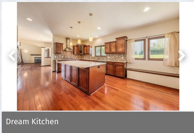 Building Photo - 520 Golden Eagle Ct