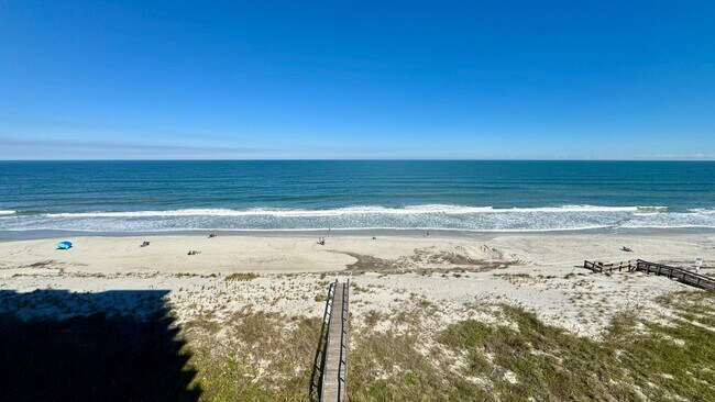 Foto del edificio - Oceanfront 3 Bedroom 2 Bath Condo. Jackson...