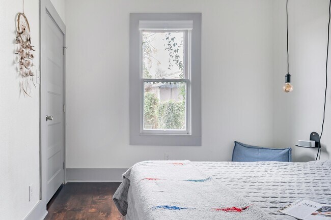 Foto del edificio - 1830 N PINE ST