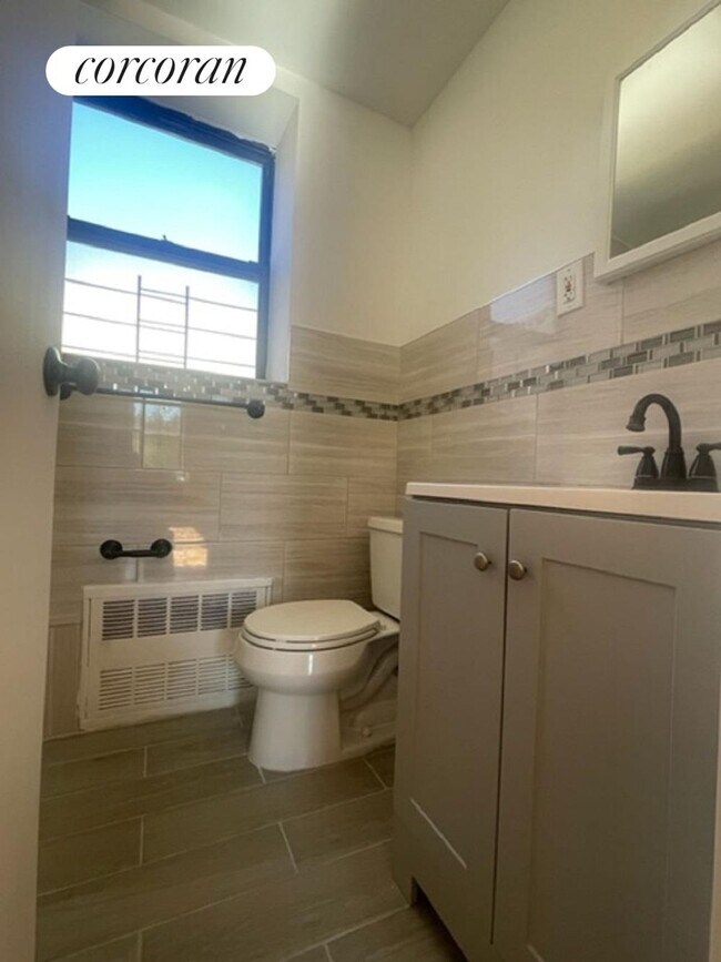 Foto del edificio - 924 Belmont Ave