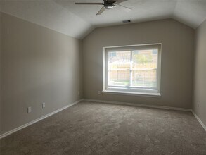 Building Photo - 10614 Acacia Forest tr