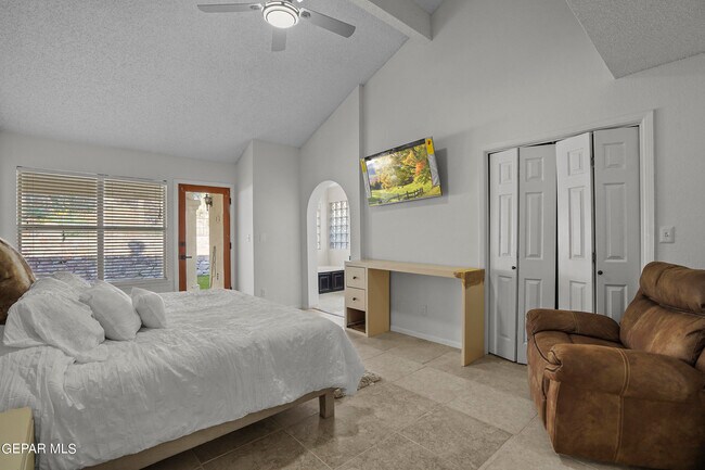Foto del edificio - 1448 Cross Ridge Dr