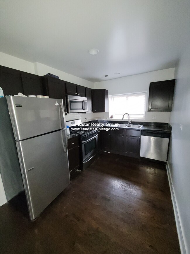 Foto del edificio - 2540 W Fitch Ave