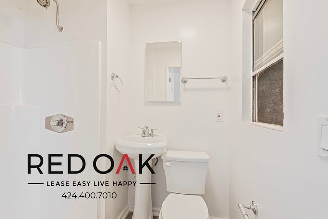 Foto del edificio - 744 Beacon Ave