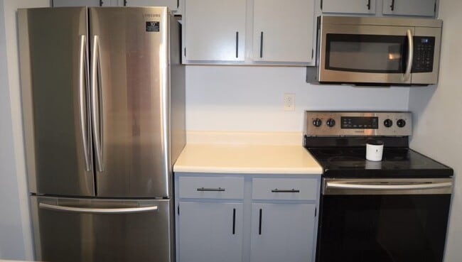 Building Photo - 5333 Brody Dr