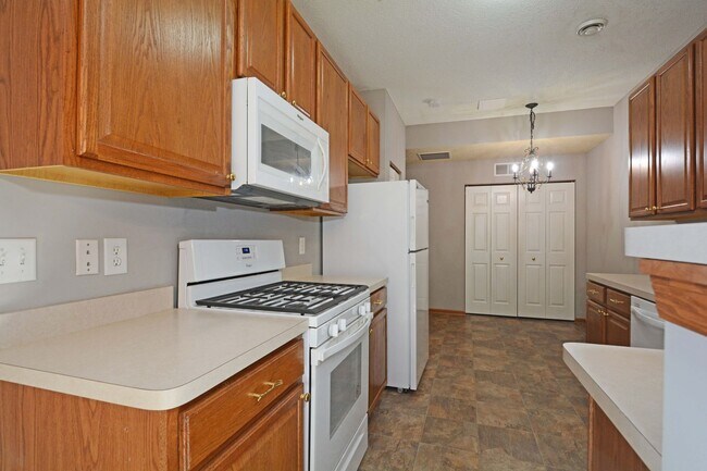 Foto del edificio - Beautiful 2-Bedroom 3-Bathroom Townhouse in Plymouth!