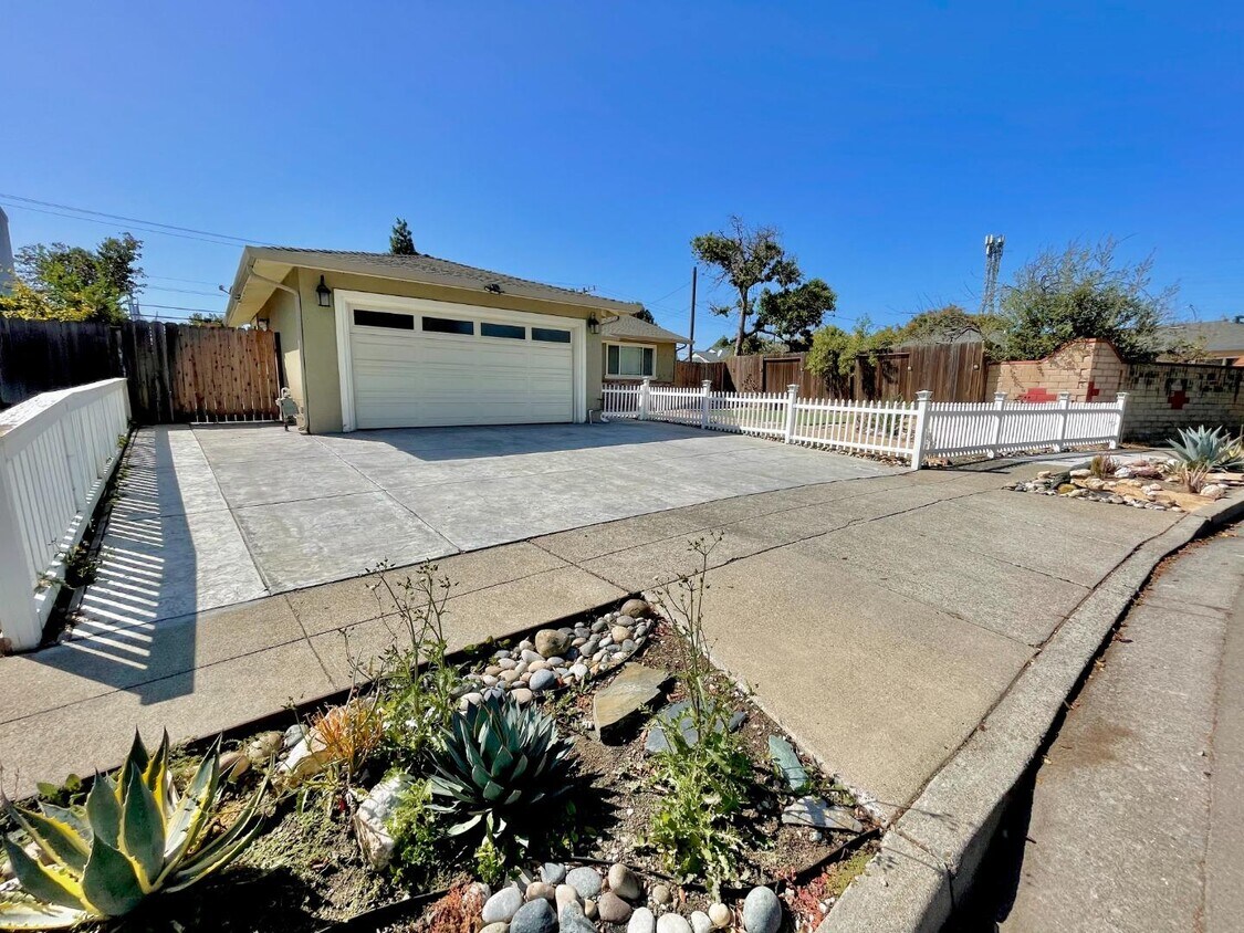 Foto principal - 40753 Sundale Dr