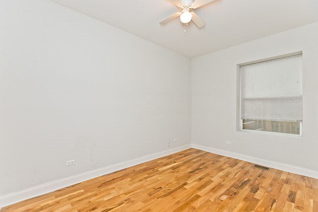 Building Photo - 1501 N Talman Ave