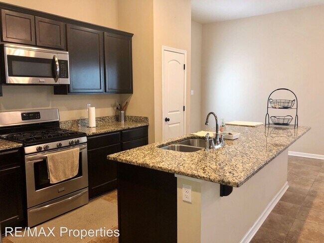 Building Photo - 4 br, 2 bath House - 17066 Enterprise Ave