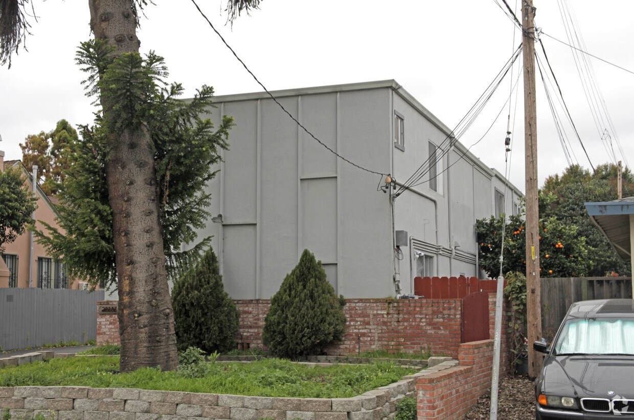 Foto del edificio - 22287 Peralta St