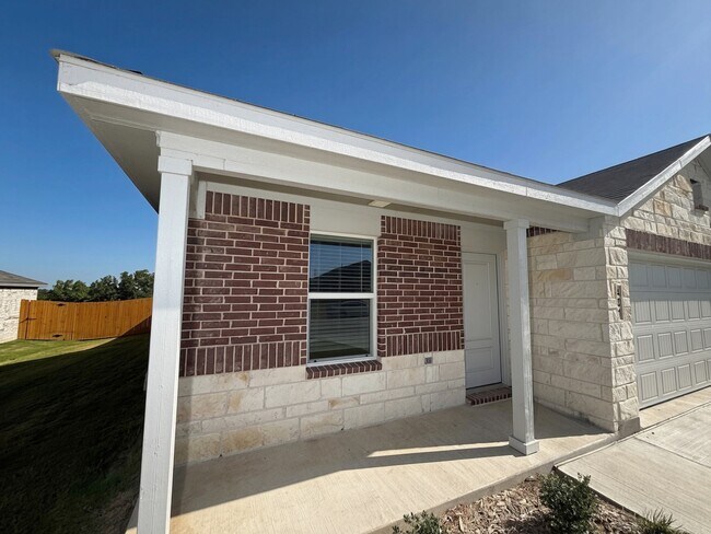 Foto del edificio - 401 Meadows Ln