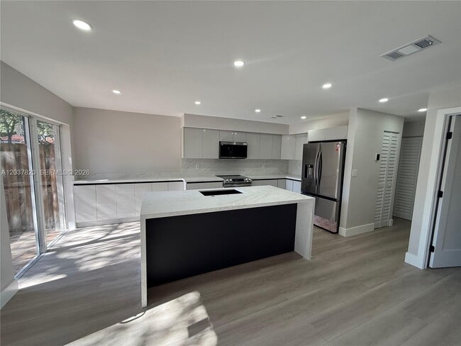 Foto del edificio - 7502 SW 109th Pl