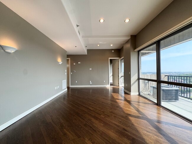 Building Photo - 600 Admiral Blvd