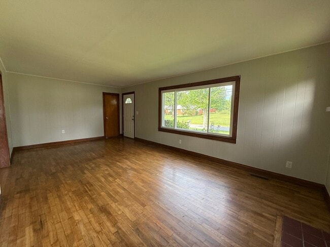 Building Photo - 3 Bedroom 1 Bathroom Home in Greene County...