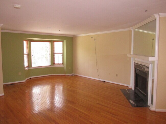 Photo - BEAUTIFUL 3 BR/2.5 BA Townhouse in Bowie! ...