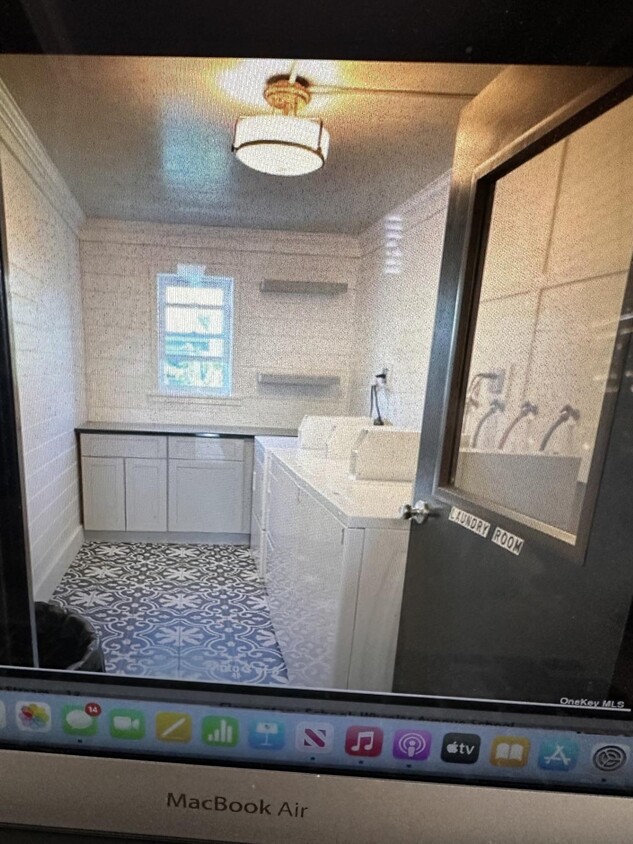 Foto del edificio - 464 N Corona Ave