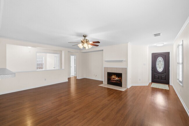 Foto del edificio - 5726 Westminster Village Dr