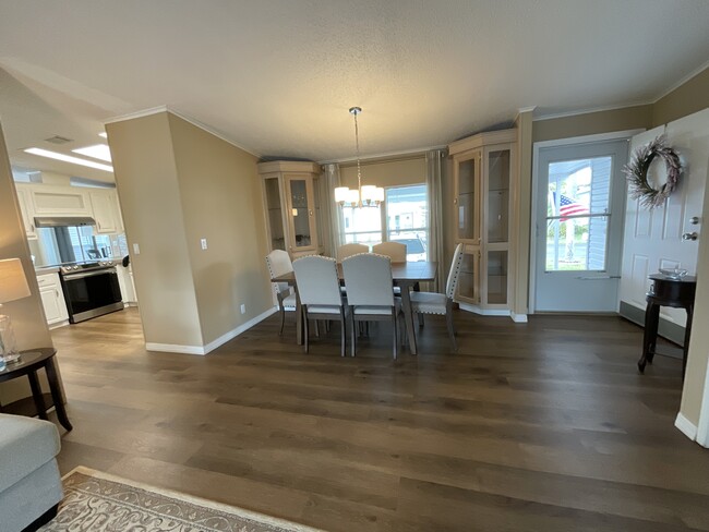 formal dining room - 829 Sunglow St