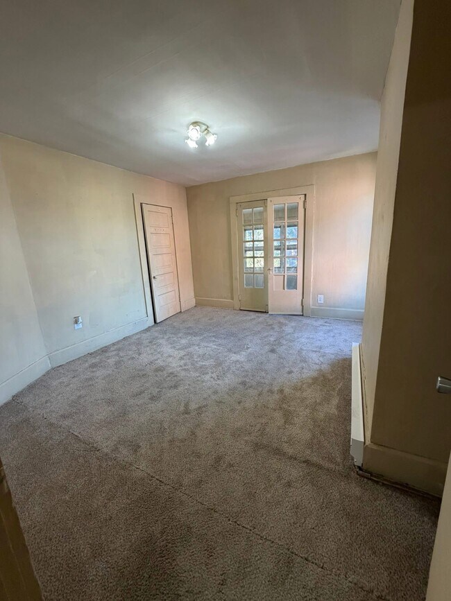 Foto del edificio - 1634 Maple Ave