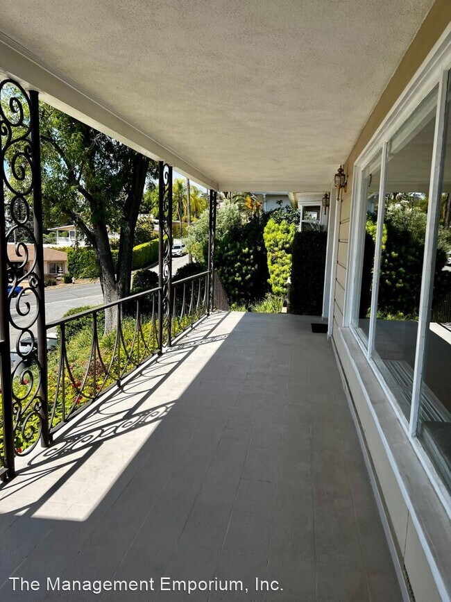 Foto del edificio - 3 br, 3 bath House - 523 Meadows Dr.
