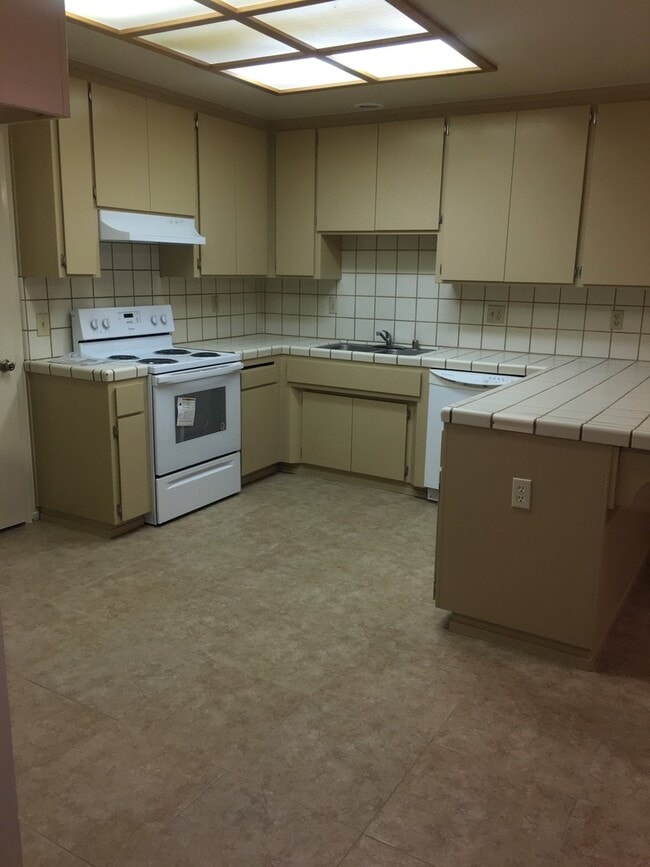 Foto del edificio - 3 Bedroom 2 Bath Duplex for Rent!