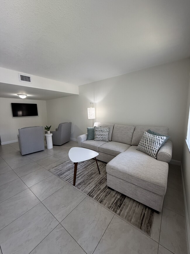 Living Room - Midway Point Apartments
