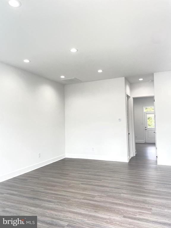 Foto del edificio - 63 LOCKWOOD Dr