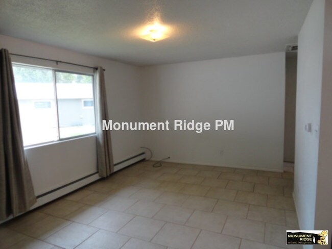 Foto del edificio - 3295 Lombardy Ln