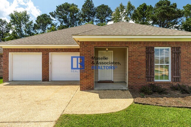 Foto del edificio - 3 Bed/2 Bath Home in Lennox in Brandon