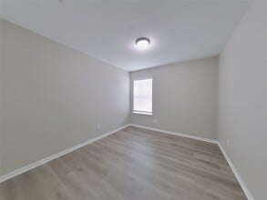 Building Photo - 308 Summer Horse Dr