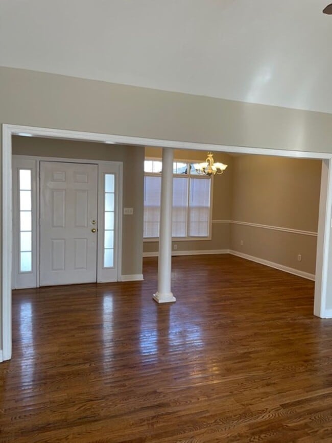Building Photo - 921 Corydalis Ct
