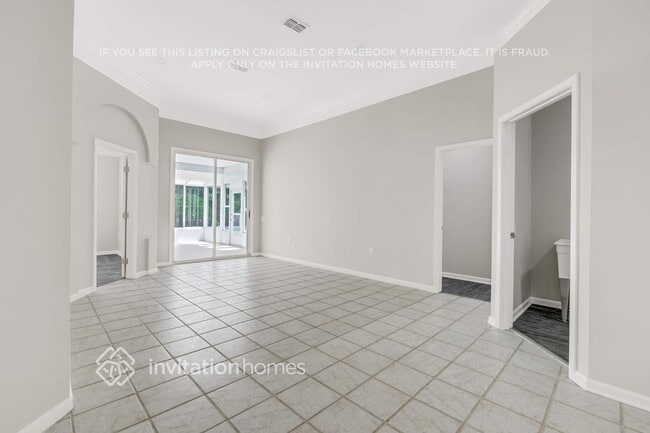 Building Photo - 8502 Glenbury Ct N