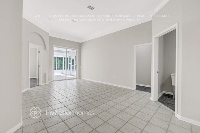 Foto del edificio - 8502 Glenbury Ct N