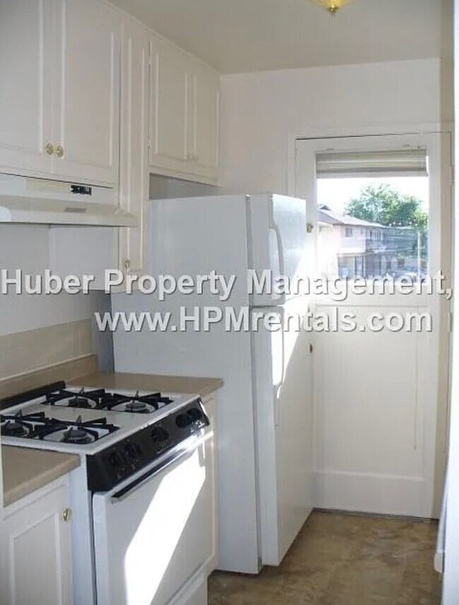 Foto del edificio - 3585 Sapphire Dr