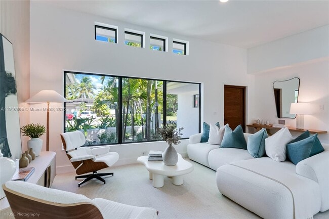 Foto del edificio - 1120 NE 86th St