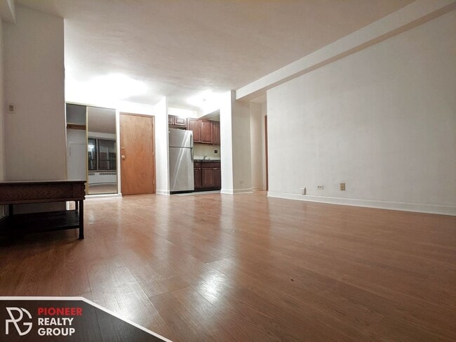 Building Photo - 4180 N Marine Dr
