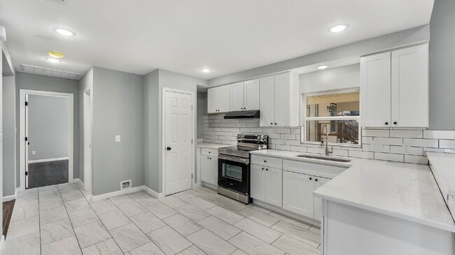 Building Photo - 474 Ridge Haven St