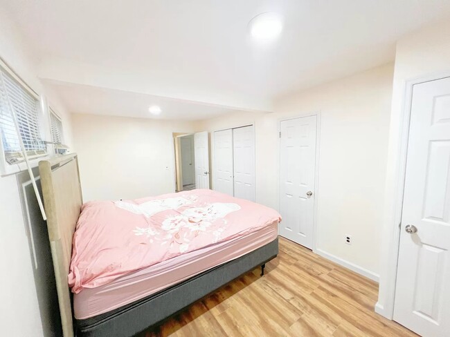 Foto del edificio - 247 Slocum Way