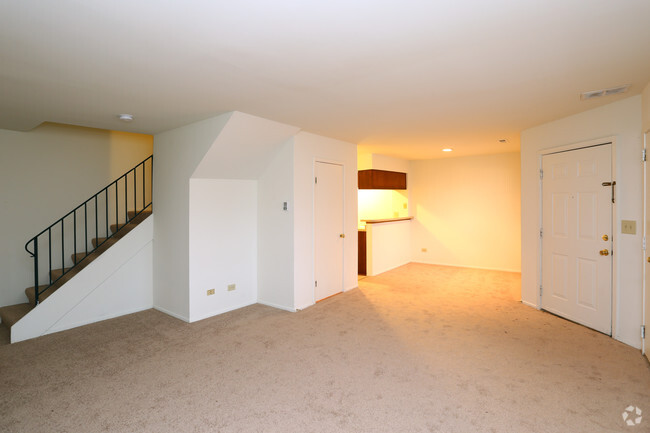 2BR, 2BA Townhouse - Living Room - Waterford Greens Apartments