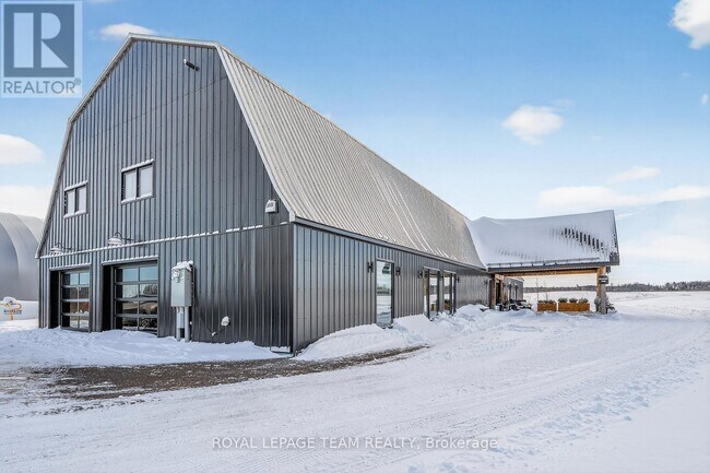 Photo du bâtiment - 877 Huntmar Dr