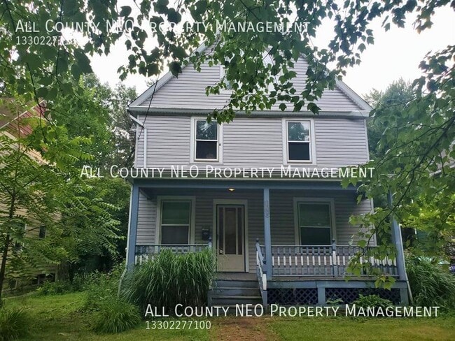 Building Photo - Spacious 4-Bedroom Home in Akron!