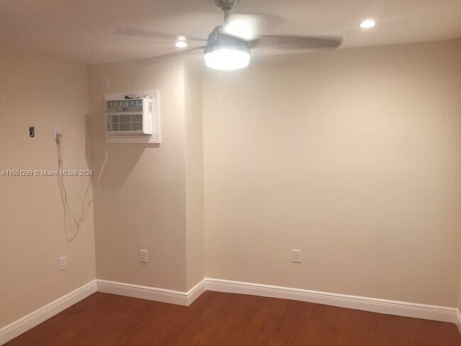 Foto del edificio - 1309 SE 1st St