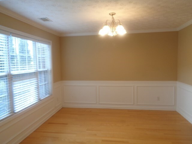 Building Photo - 1480 Cheshire Court