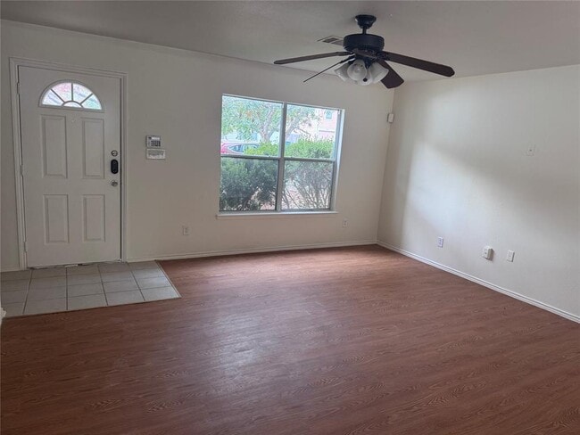 Building Photo - 10935 Old Manchaca Rd