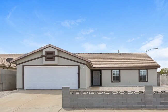 Building Photo - 360 Dooley Dr